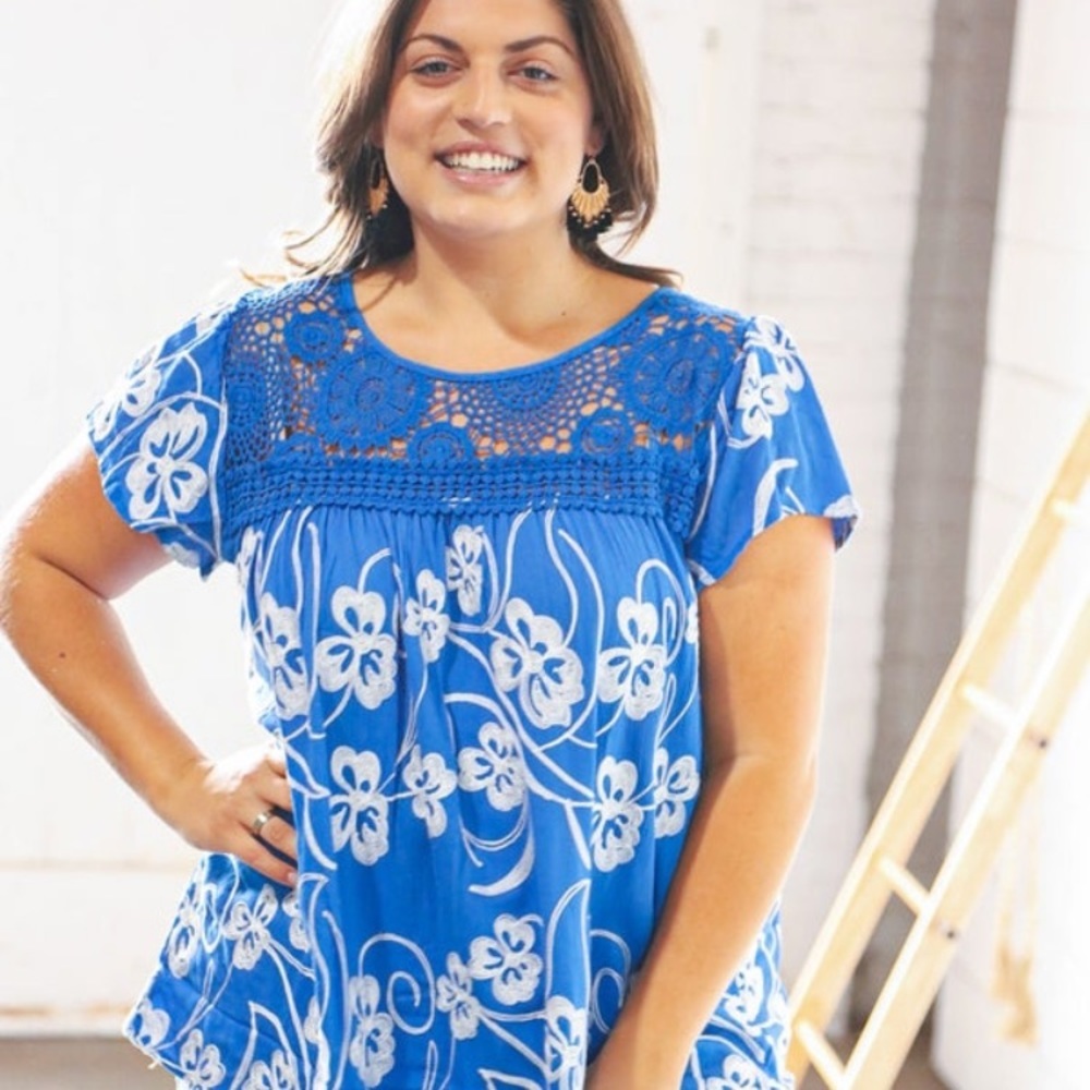 Liv Los Angeles Shirt Blue Embroidered Boho Top 2X NWT